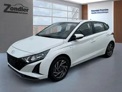 Weiß Gebraucht 2024 Hyundai i20 Trend Kleinwagen | 18.990 € (Fairer Preis)