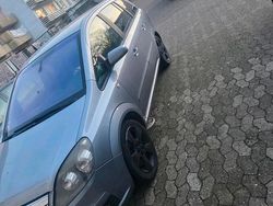 Silber Gebraucht 2007 Opel Zafira Van / Kleinbus | 1.000 € (Guter Preis)