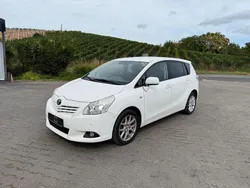 Weiß Gebraucht 2012 Toyota Verso Travel Van / Kleinbus | 5.450 € (Superpreis)