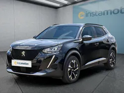 Schwarz Gebraucht 2022 Peugeot e-2008 SUV | 19.399 € (Fairer Preis)