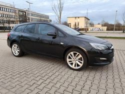 Schwarz Gebraucht 2015 Opel Astra Eco Kombi | 5.999 € (Guter Preis)