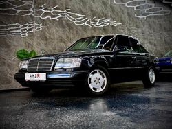 Schwarz Gebraucht 1990 Mercedes 230 Sportline Limousine | 8.950 €