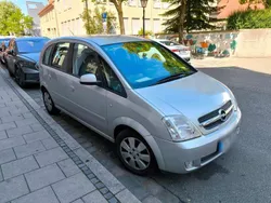 Grau Gebraucht 2004 Opel Meriva Van / Kleinbus | 600 € (Guter Preis)