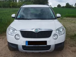 Weiß Gebraucht 2012 Skoda Yeti Elegance SUV | 4.590 € (Guter Preis)