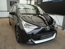 Schwarz Gebraucht 2019 Toyota Aygo X-play Kleinwagen | 11.440 € (Fairer Preis)