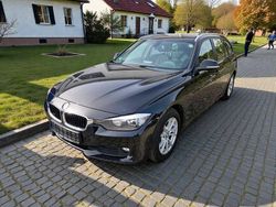 Schwarz Gebraucht 2013 BMW 316 Sport Line Kombi | 5.100 €