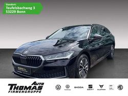 Ebony schwarz metallic Gebraucht 2024 Skoda Superb Selection Kombi | 37.880 € (Teuer)