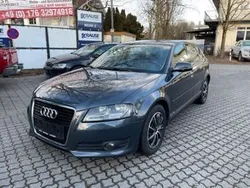 Grau Gebraucht 2011 Audi A3 Sportback Attraction Limousine | 3.899 € (Superpreis)