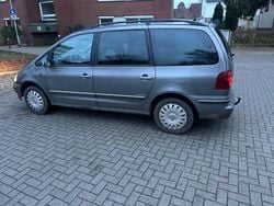 Grau Gebraucht 2010 VW Sharan United Van / Kleinbus | 3.700 € (Superpreis)