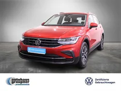 Rot / kings red Gebraucht 2021 VW Tiguan Life SUV | 25.432 € (Fairer Preis)