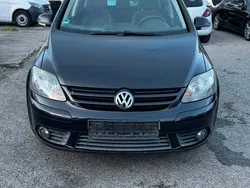 Schwarz Gebraucht 2006 VW Golf Plus Cross Comfortline Van / Kleinbus | 4.990 € (Fairer Preis)
