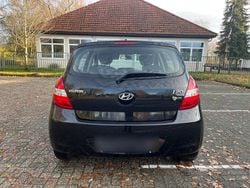 Schwarz Gebraucht 2011 Hyundai i20 Edition Kleinwagen | 2.600 € (Guter Preis)
