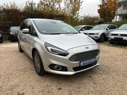 Silber Gebraucht 2019 Ford S-MAX Titanium Van / Kleinbus | 14.800 € (Superpreis)