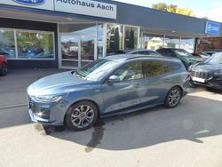 Blau Gebraucht 2024 Ford Focus ST-Line X Limousine | 26.400 € (Teuer)
