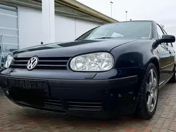 Blau Gebraucht 1998 VW Golf IV Kleinwagen | 2.400 € (Teuer)