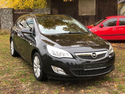 Schwarz Gebraucht 2012 Opel Astra Kombi | 3.900 € (Guter Preis)