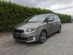 Silber Gebraucht 2016 Kia Carens Spirit Van / Kleinbus | 14.000 € (Etwas zu teuer)