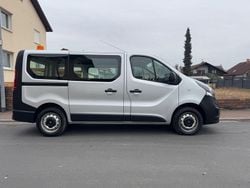 Grau Gebraucht 2018 Opel Vivaro Van / Kleinbus | 13.900 € (Superpreis)