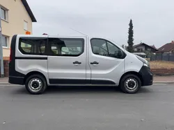 Grau Gebraucht 2018 Opel Vivaro Van | 13.999 € (Guter Preis)