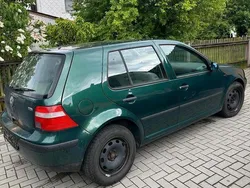 Grün Gebraucht 2000 VW Golf IV Limousine | 299 € (Guter Preis)