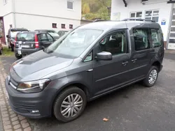 Grau Gebraucht 2020 VW Caddy Trendline Van / Kleinbus | 16.990 €