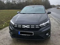 Grau Gebraucht 2023 Dacia Sandero Expression Kleinwagen | 16.500 € (Guter Preis)