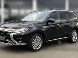 Schwarz metallic Gebraucht 2021 Mitsubishi Outlander Spirit SUV | 29.370 €