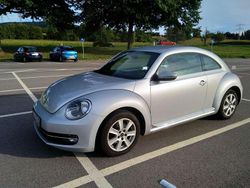 Silber Gebraucht 2014 VW Beetle Design Limousine | 8.990 € (Fairer Preis)