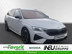 Weiß Gebraucht 2025 Skoda Octavia RS Kombi | 43.790 € (Etwas zu teuer)