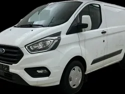 Weiß Gebraucht 2018 Ford Transit Custom Trend Van / Kleinbus | 17.700 € (Superpreis)