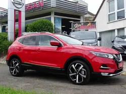 Rot Gebraucht 2019 Nissan Qashqai Tekna SUV | 17.890 € (Fairer Preis)