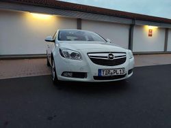 Weiß Gebraucht 2013 Opel Insignia Active Limousine | 5.000 € (Guter Preis)
