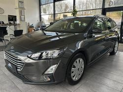 Grau Gebraucht 2022 Ford Focus Limousine | 13.790 € (Guter Preis)