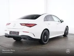 Weiß Gebraucht 2024 Mercedes CLA200 Premium Limousine | 39.490 € (Teuer)