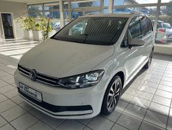Weiß Gebraucht 2020 VW Touran United Van / Kleinbus | 21.999 € (Guter Preis)
