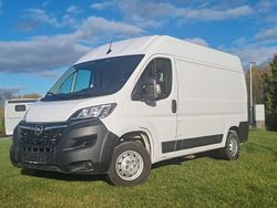 Weiß Gebraucht 2022 Opel Movano Van | 14.000 € (Etwas zu teuer)