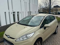 Beige Gebraucht 2010 Ford Fiesta Kleinwagen | 4.000 € (Fairer Preis)