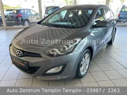 Grau Gebraucht 2013 Hyundai i30 Edition Limousine | 9.490 € (Teuer)
