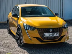 Gelb faro (metallic) Gebraucht 2022 Peugeot e-208 GT Kleinwagen | 19.990 € (Fairer Preis)
