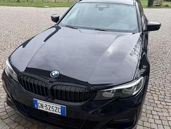 Schwarz Gebraucht 2020 BMW 320 M Sport Kombi | 18.990 € (Fairer Preis)