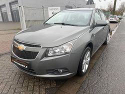 Grau Gebraucht 2010 Chevrolet Cruze LT Limousine | 3.490 € (Guter Preis)