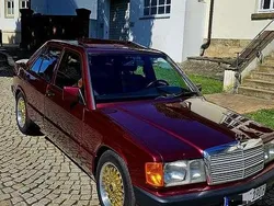 Rot Gebraucht 1992 Mercedes 190 Avantgarde Limousine | 9.900 €