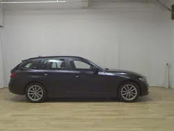 Schwarz Gebraucht 2020 BMW 320 Advantage Kombi | 16.480 € (Guter Preis)