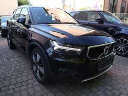 Onyx black (metallic) Gebraucht 2020 Volvo XC40 Momentum SUV | 24.900 € (Guter Preis)