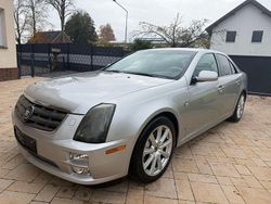 Silber Gebraucht 2006 Cadillac STS Limousine | 3.950 €