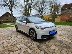 Weiß Gebraucht 2022 VW ID.3 Pro Performance Kleinwagen | 30.000 € (Etwas zu teuer)