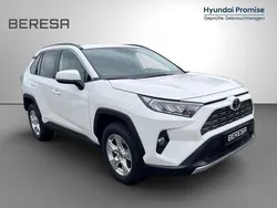 Weiß Gebraucht 2020 Toyota RAV4 Comfort SUV | 21.980 € (Guter Preis)