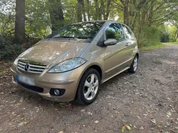 Gold Gebraucht 2005 Mercedes 200 Elegance Coupé | 3.299 € (Superpreis)