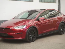 Rot Gebraucht 2023 Tesla Model X SUV | 73.850 €