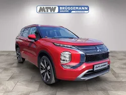 Rot Neu 2025 Mitsubishi Outlander P-HEV Top SUV | 54.440 € (Etwas zu teuer)